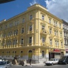 zbývá už jen dokončit sokl, Košická 29, Praha 10